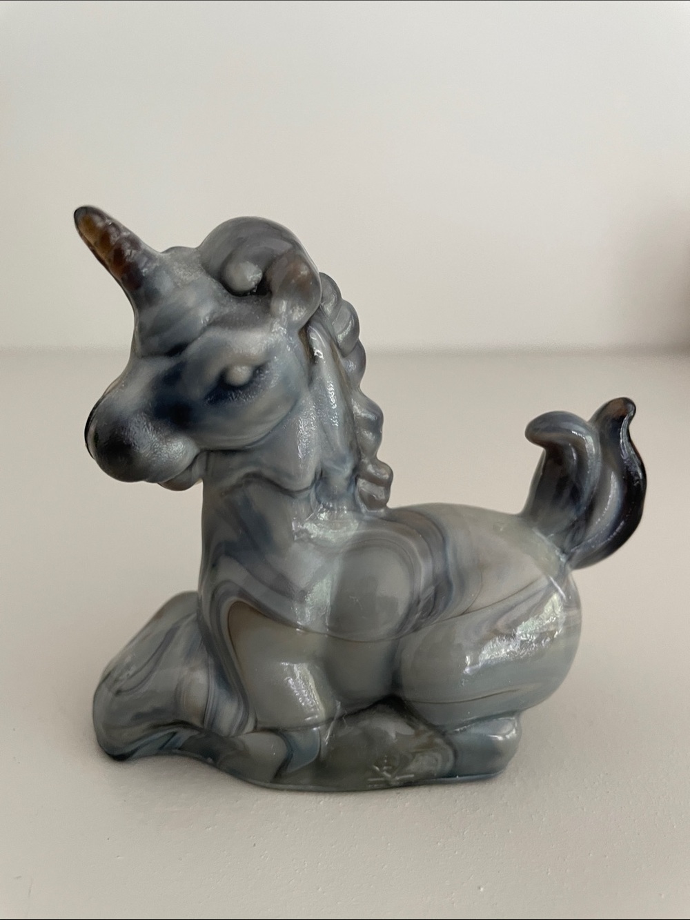 Boyd glass Oxford grey Lucky Unicorn. Gray Marble-effect Unicorn Figurine